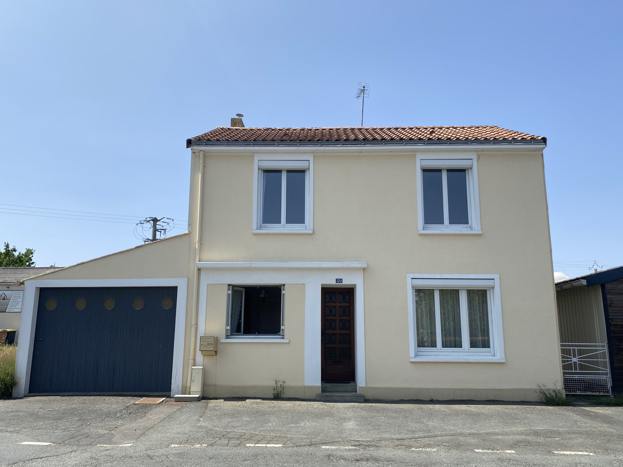 MAISON 74 M2 CHANTELOUP LES BOIS