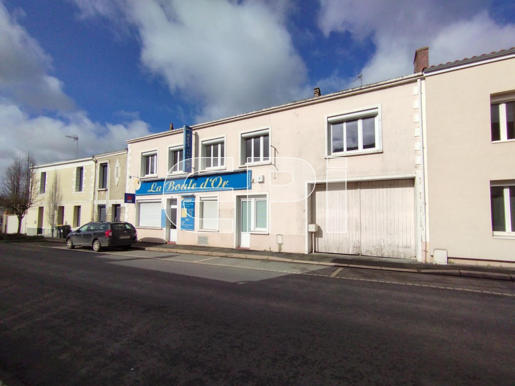 Immeuble 192m² — La Plaine